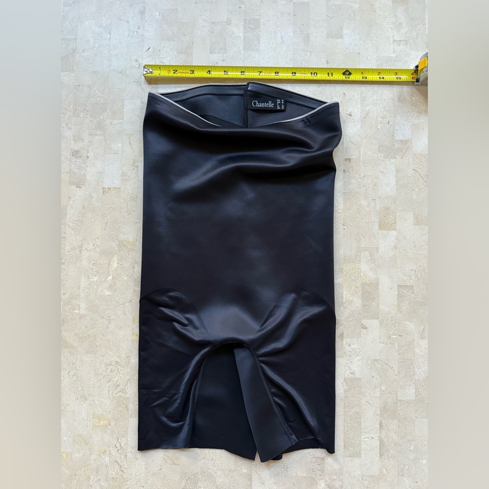 Chantelle Women's Black Basic High-Waist Mid-Thigh Brief Shapewear Size XS - Picture 4 of 8